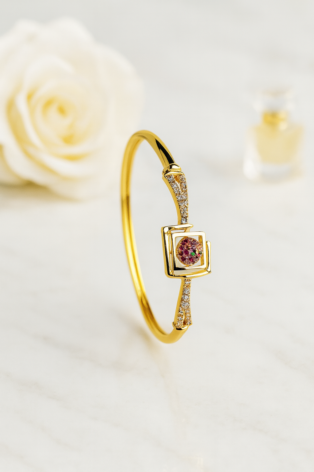 Royal Radiance Gold Bracelet