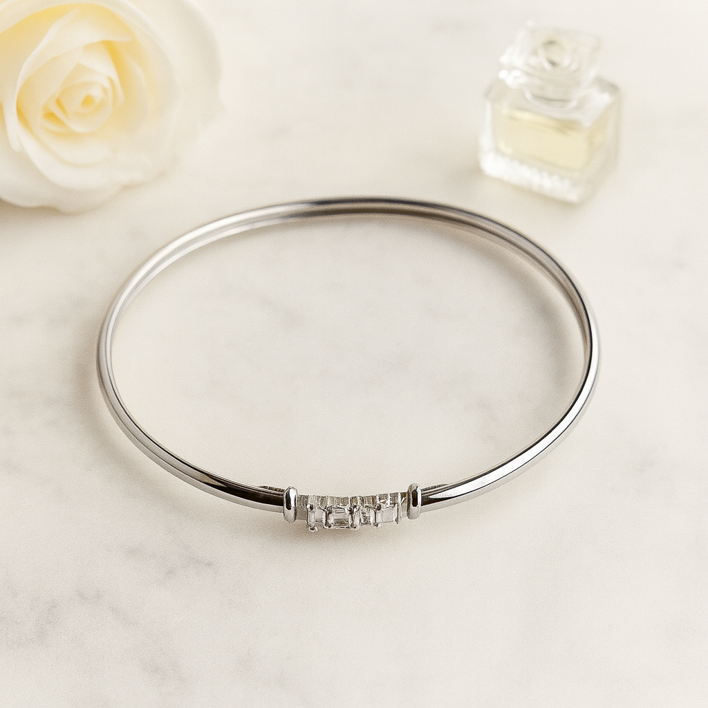 Silver Bloom Clover Bracelet