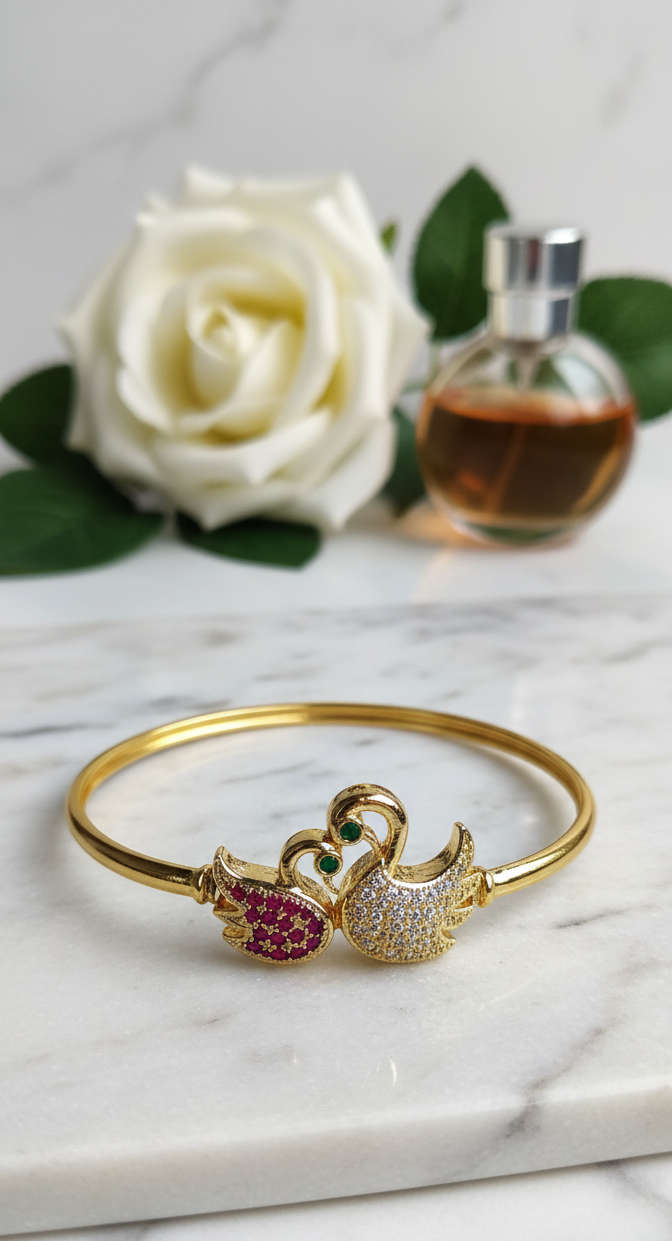 Golden Love Swan Bracelet